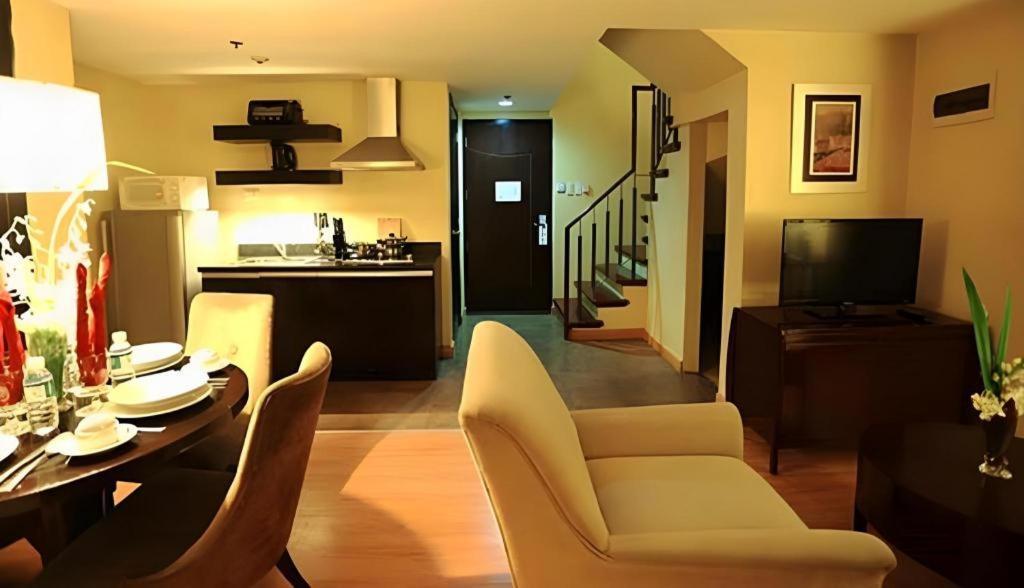 Lancaster Hotel Manila Mandaluyong Exterior photo
