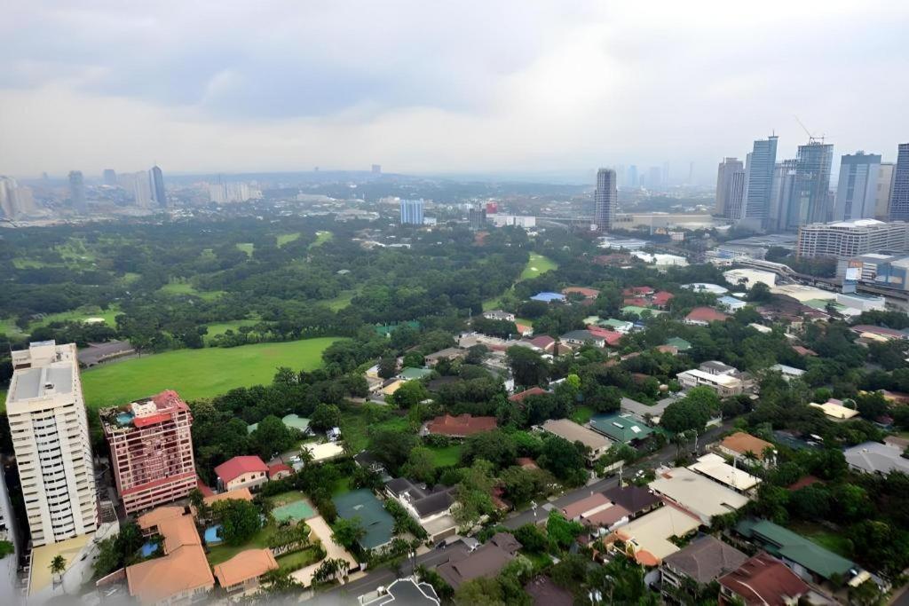 Lancaster Hotel Manila Mandaluyong Exterior photo