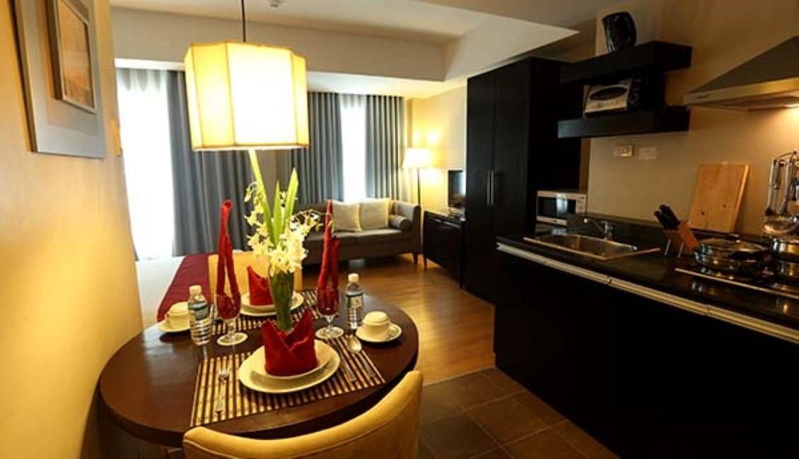 Lancaster Hotel Manila Mandaluyong Exterior photo